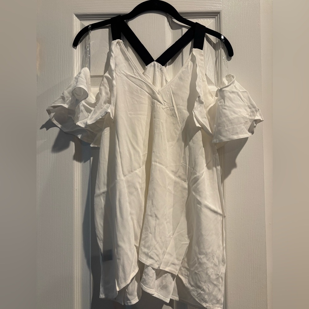 Haute Monde White Ruffled Flutter Sleeve Blouse (cold shoulder)